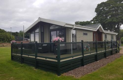 Prestonpans Maison | Sea views, fabulous modern lodge