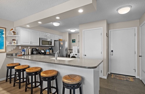 Indian Beach Copropriété | Seabatical Oceanfront:In-outdoor pools & hot tub & Sports Complex