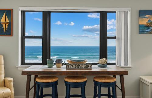Indian Beach Maison | Seabatical-oceanfront -pools ,hot Tub, Sauna #203