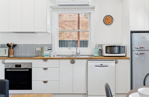 Coffs Harbour Appartement | Seabreeze - Macauley's - Retro beach vibes in beachside location