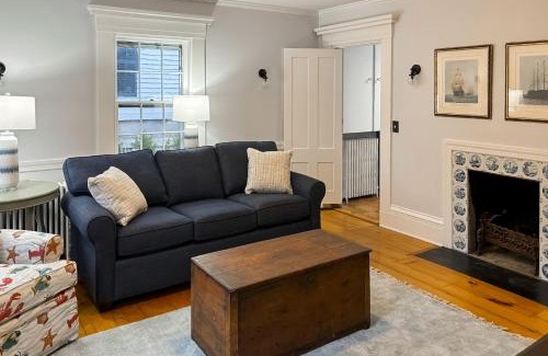 Camden Maison | Seabreeze Manor
