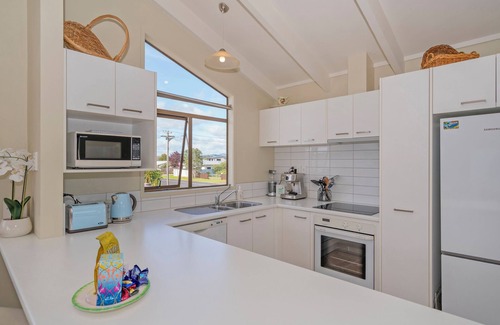 Whitianga Maison | Seabreeze on Cook - Whitianga Holiday Home