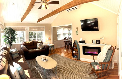Campground Landing Maison | Seaclusion~ New! Bayside Beach Retreat for 2-6