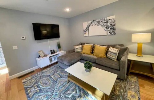 Kittery Maison | Seacoast Escape