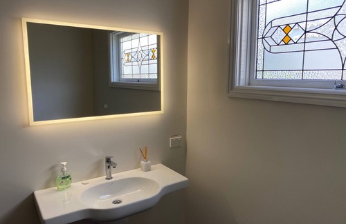 Sugarloaf Maison | Seacroft Studio - Self Contained Apartment With Stunning Ocean Views