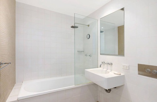 Seaforth Appartement | Seaforth Living - In The Heart Of the Village with Shops at Your Doorstep!