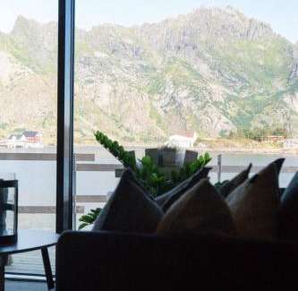 Henningsvaer Appartement | Seafront apartment Henningsvær