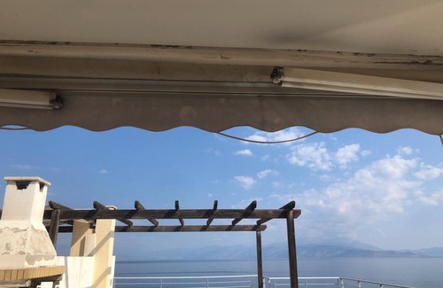 Derveni Appartement | Seafront apartment with swimming pool. Breathtaking views!