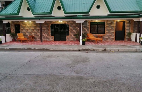Bayawan City Maison | Seafront fully furnished beach house