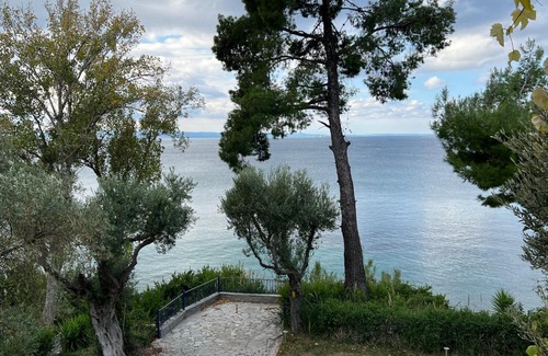 Elia Appartement | Seafront Loft - Akti Elia