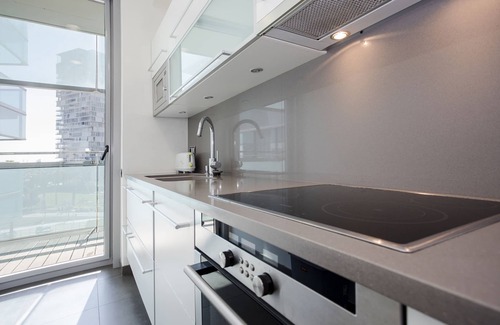 Diagonal Mar i el Front Maritim del Poblenou Appartement | Seafront luxe with terrace and pool I