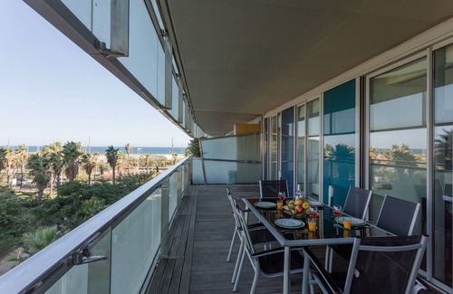 Diagonal Mar i el Front Maritim del Poblenou Appartement | Seafront luxe with terrace and pool I