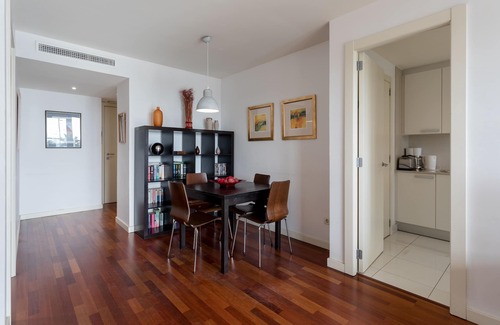 Diagonal Mar i el Front Maritim del Poblenou Appartement | Seafront luxe with terrace and pool II