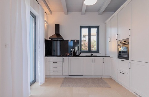 Dobropoljana Villa | Seafront Villa Adraitica with pool