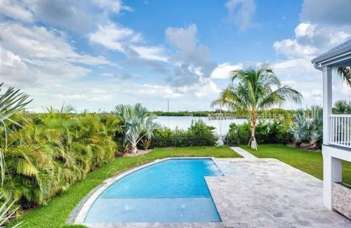 Key West Maison | Seagate House -Waterfront w Dock