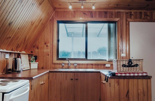 Coles Bay Maison | Seagrass Chalet - Freycinet Holiday Houses