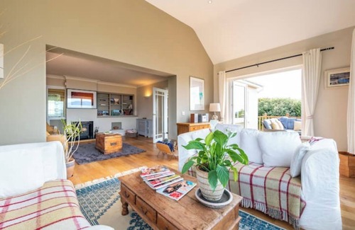 Lauragh Maison | Seahaven, a fabulous coastal retreat located on the Wild Atlantic Way, Co Kerry