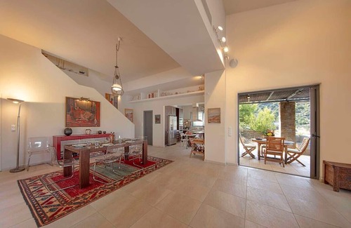 Katakali Villa | Sealicious Crystal Retreat - The Ultimate Getaway