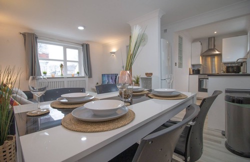 Butetown Maison | Sealock Mews (2 beds)