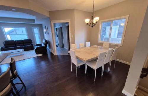 Griesbach Maison | Sean Comfy Home