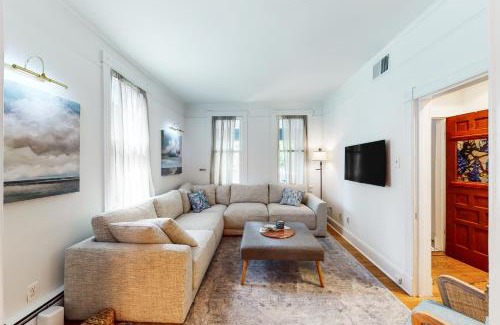 Murray Hill Maison | Seas The Bay