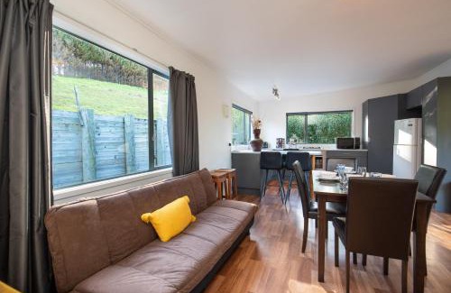 Mahinepua Maison | Seascape Cottage - Mahinepua Bay Clifftop Retreat