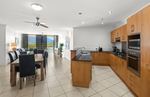 Cairns Central Business District Appartement | Seascape: Luxury Waterfront Living in the Heart of Cairns