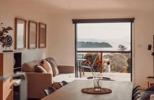 Alonnah Maison | Seascape on Bruny - Family Home in Alonnah