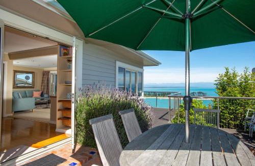Stepneyville Maison | Seascape Villa - Nelson Waterfront Home