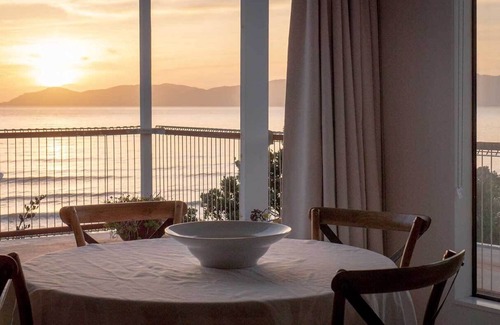 Raumati South Appartement | Seascapes Waterfront 1