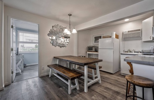 Ocean Bay Park Hôtel | Seashore Condo Hotel Two Bedroom Suite, Spacious Fire Island Escape, Near Ferry - With Bay Views and Steps from the Beach.
