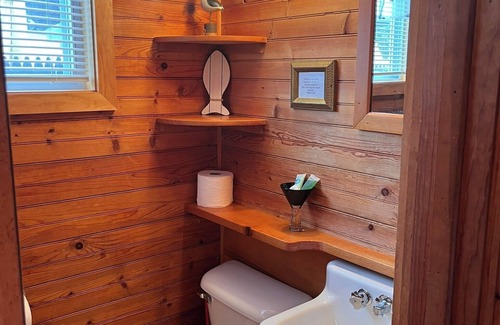 Ocean Bay Park Hôtel | Seashore Condo Hotel Junior Suite First Floor, Cozy Fire Island Escape, Near Ferry - With Bay Views and Steps from the Beach.