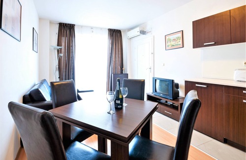 Sunny Beach Appartement | Appartement en bord de mer avec 2 chambres pouvant accueillir jusqu'à 5 personnes