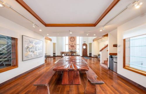 El Granada Maison | Seaside Art Gallery Loft Inspire Your Creativity with Breathtaking Views!
