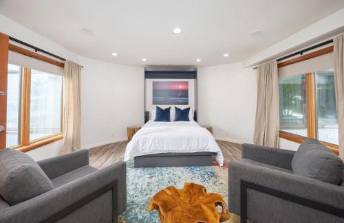 El Granada Maison | Seaside Art Gallery Loft Inspire Your Creativity with Breathtaking Views!