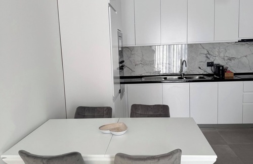 Sakës Appartement | 🌊 Seaside Bliss Awaits You! 🏡✨nnEscape to your perfect beach gateway