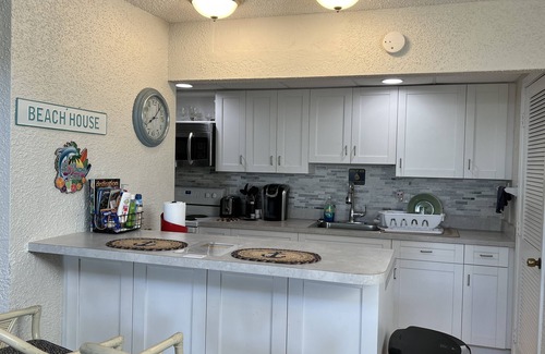 Bolongo Bay Copropriété | Seaside Blue Hosted by Shilpi Singh