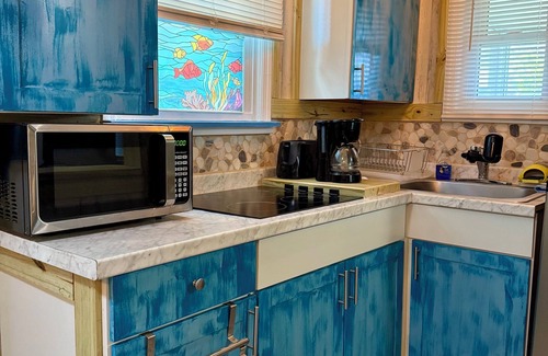 Candler Cottage | Warm & Cozy Cottage at Coco Ranch