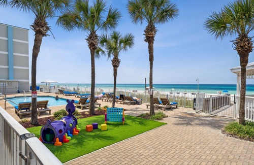 Panama City Beach Maison | Seaside Escape: Gorgeous Beachfront Home with Ocean Views