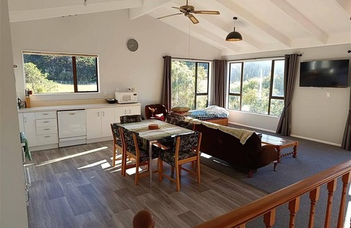 Hakahaka Maison | Seaside Escape in Hakahaka Bay – Relax & Unwind