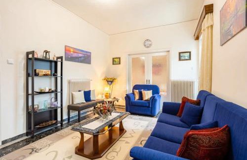 Avia Appartement | Seaside Family Haven - Avia's Spacious Getaway