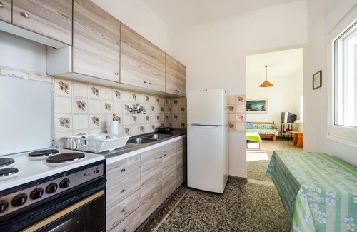 Asprovalta Maison | Seaside Holiday Home With Balcony