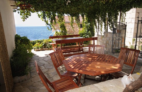 Gdinj Maison | Maison pour la famille avec les enfants près de la mer Baie Tvrdni Dolac, Hvar (K-2057)