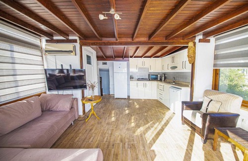 Gumusluk Maison | Seaside House with Refreshing View in Gumusluk