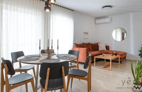 Piraeus Appartement | Seaside Luxury - 3 Min to Freatida Beach