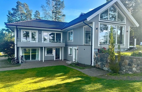 Saltsjo Boo Appartement | Seaside Modern Apartment with Archipelago Ocean View