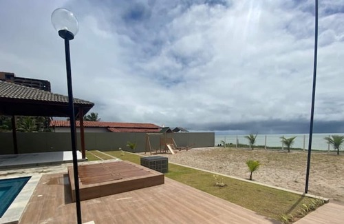 Maria Farinha Appartement | Seaside of Maria Farinha, condominium standing in the sand