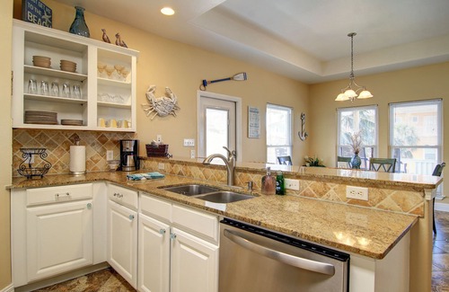Sand Point Maison | Seaside Paradise - 4BR / 3BA - Grande terrasse! Près de la plage et de la piscine!