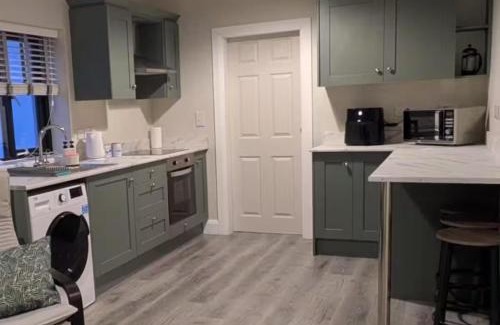 Inverin Appartement | Seaside Retreat - 4 Guests - Near Aran Islands