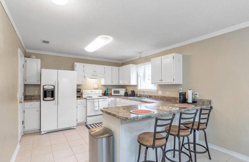 Navarre Maison | Seaside Sanctuary close to Navarre Beach!